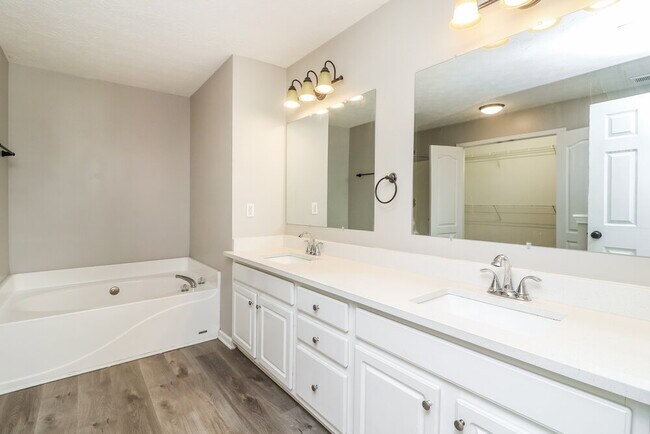 Building Photo - 7087 Littlebrook Way