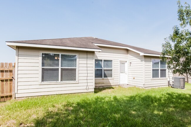 Building Photo - 6823 Dawn Bloom Ln
