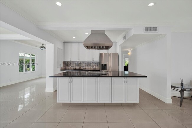 Building Photo - 5901 SW 45th St