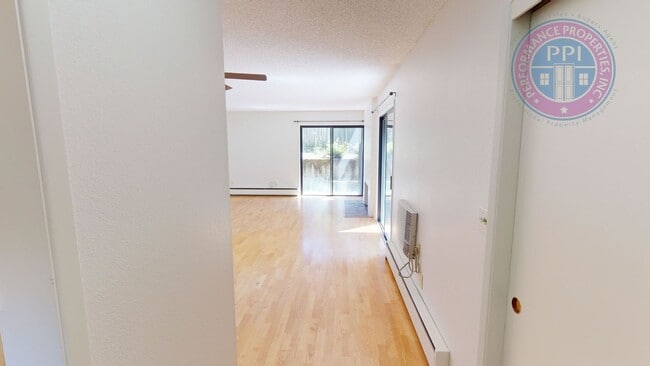 Building Photo - oat8680