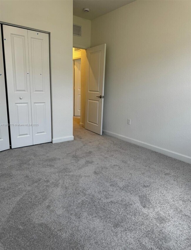 Building Photo - 132 SW 184th Way
