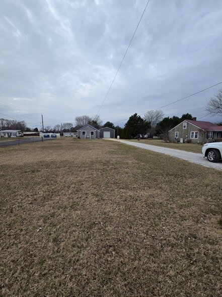 Home-Barn on 1/2 Acre - 23118 Argos Corner Rd