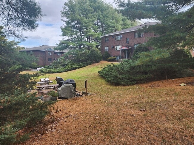 Building Photo - 52 Swanson Ct