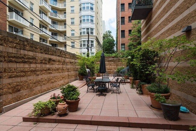 Building Photo - Logan Circle One Bedroom Plus Den W/Front Desk, Secured Entry, Pets Welcome, & More!