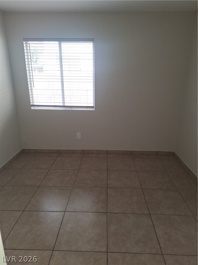 Building Photo - 4156 Abrams Ave