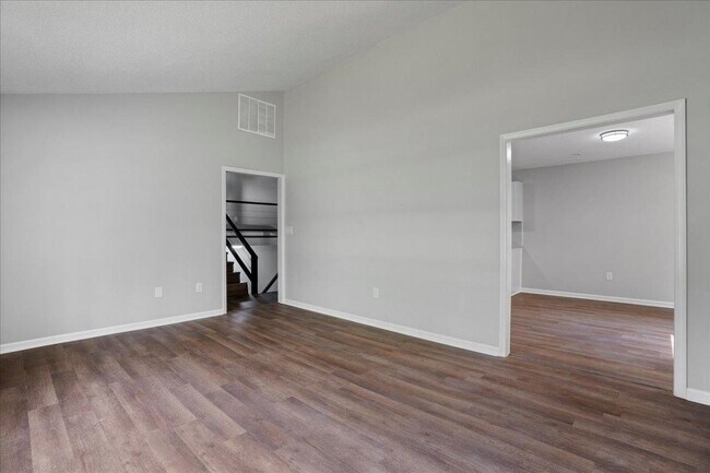 Building Photo - 1844 Brier Ln