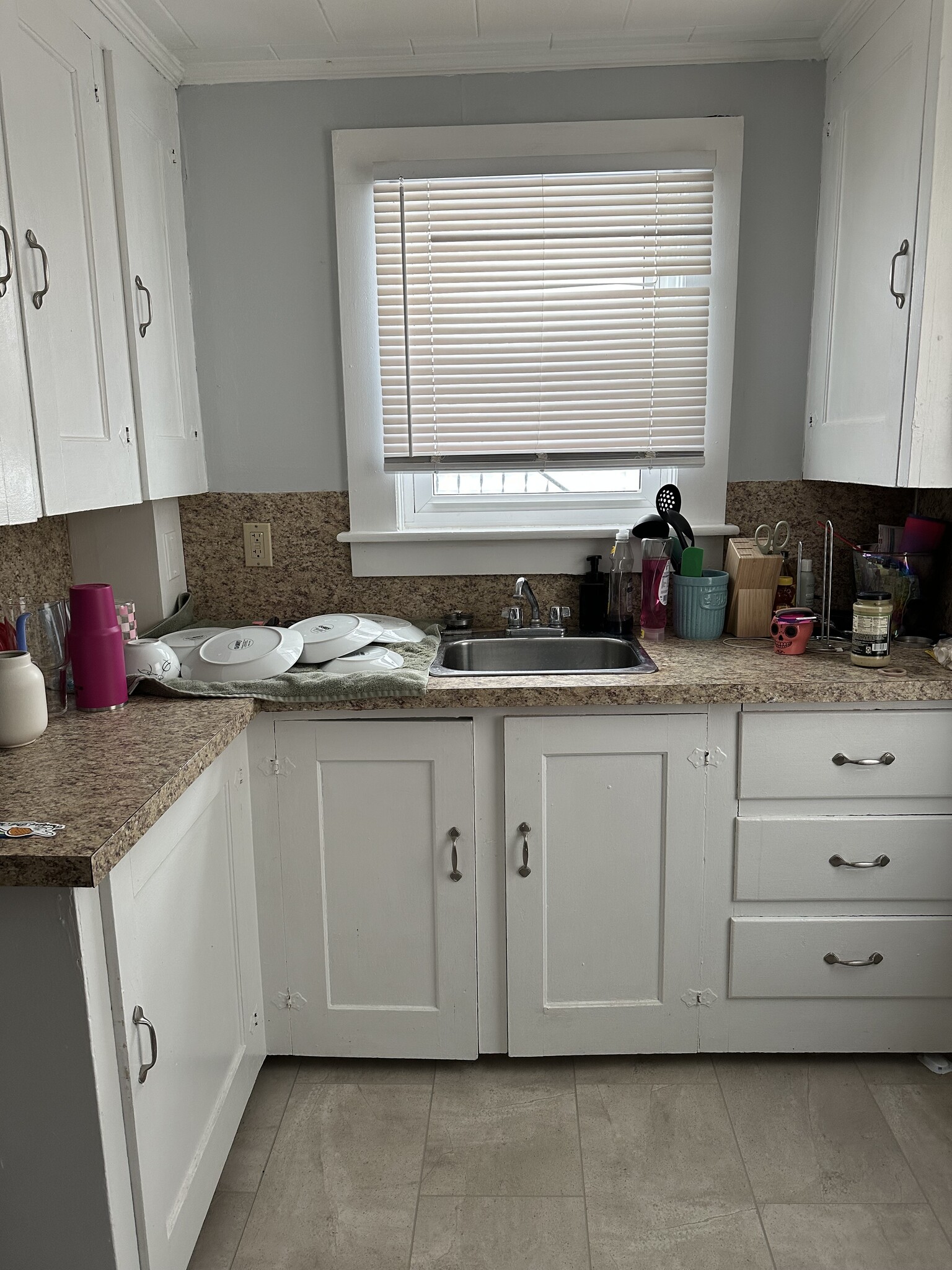 Building Photo - 53 Gilford Ave