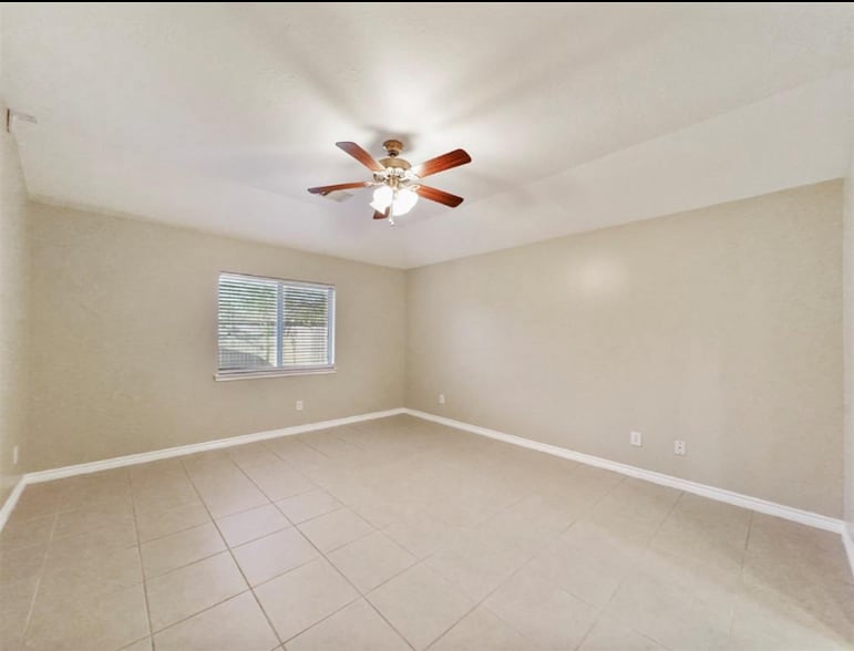 Building Photo - 15927 Breanna Ln
