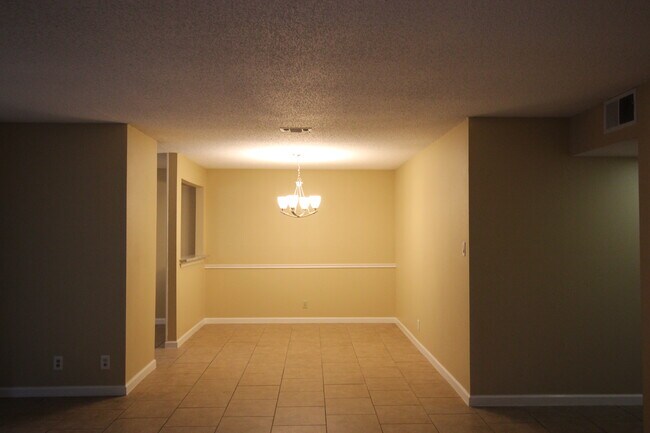 Building Photo - 2935 Nacogdoches Rd