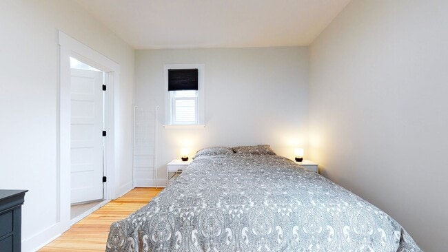 Building Photo - 276-278 Willow St