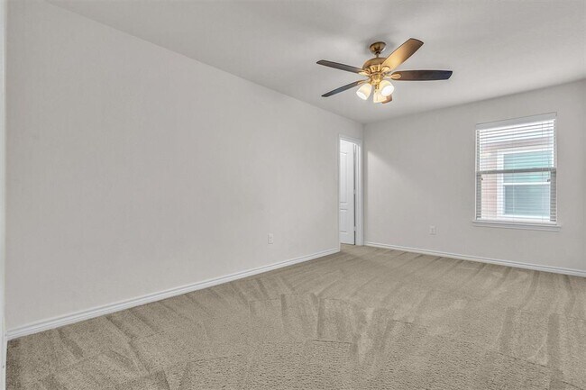 Building Photo - 3894 Bentwood Way