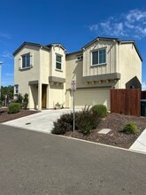 Building Photo - 6757 Jujube Ln
