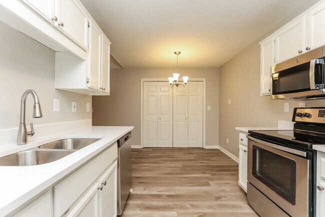 Building Photo - 214 Merritt Dr