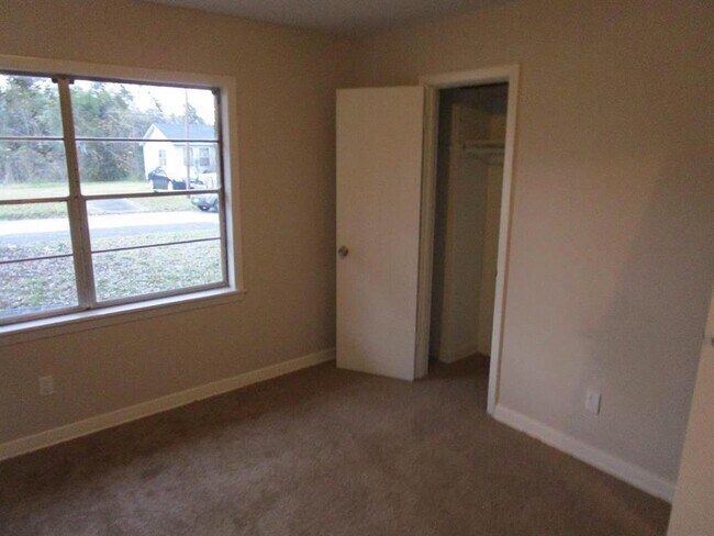 Building Photo - 616 Garrett St