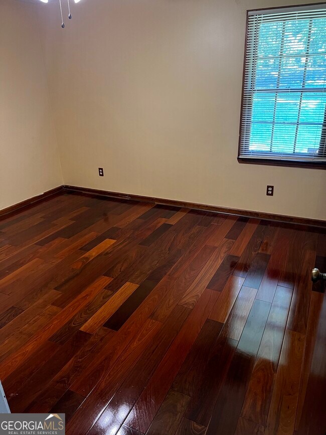Building Photo - 2819 Bay Leaf Dr SE