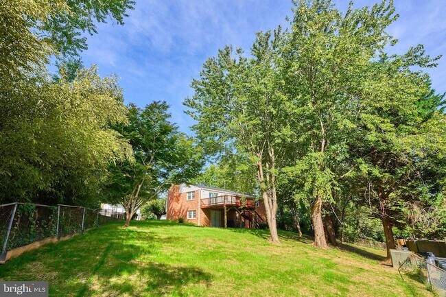 Building Photo - 2807 Schafflind Ct