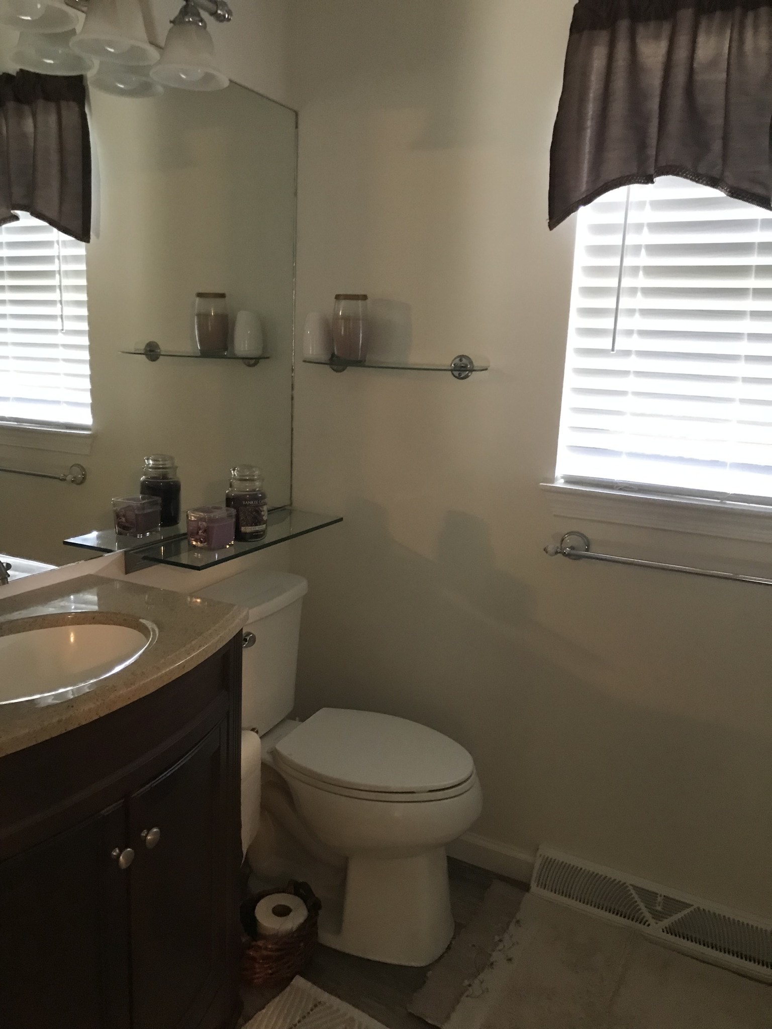 full bath - 1755 Weatherburn Dr