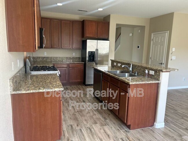 Building Photo - 10724 Grayslake Dr