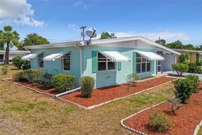 Building Photo - 22186 Catherine Ave