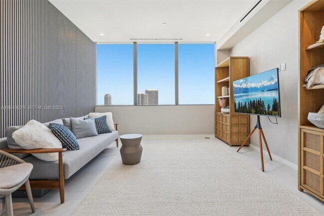 Building Photo - 2000 S Ocean Dr