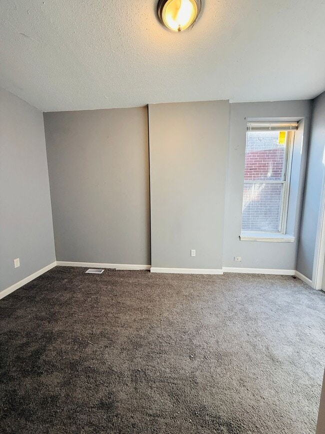 Building Photo - 5345 Wells Ave