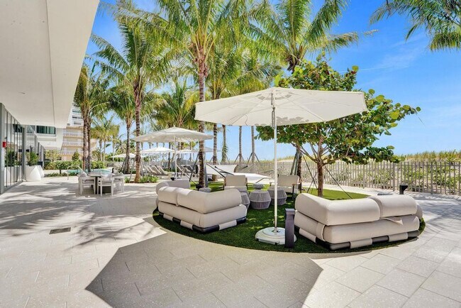 Building Photo - 900 N Ocean Blvd