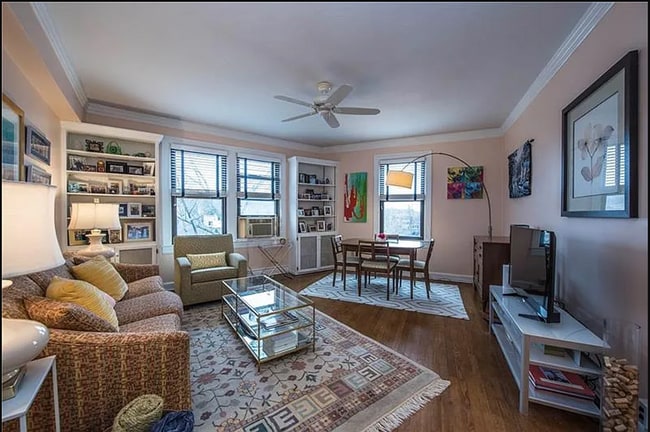 Building Photo - 372 S Highland Ave