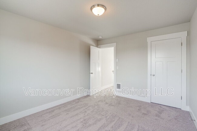 Building Photo - 2928 NW 16th St