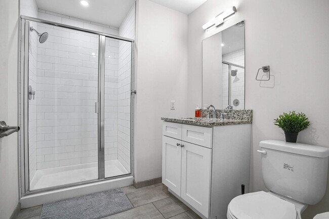 Building Photo - 209 9th St