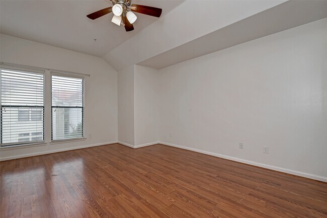 Building Photo - 5410 Rose St