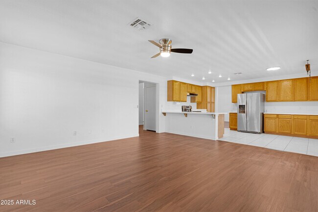 Building Photo - 8121 W Rue De Lamour
