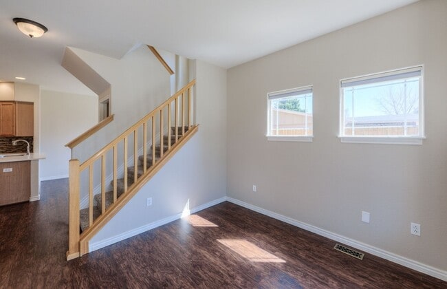 Building Photo - Spacious 3BR Condo in Longmont