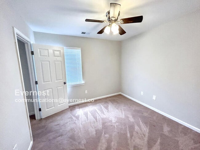 Building Photo - 340 Rocky Ridge Cir