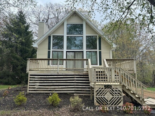 Primary Photo - 2042 Hawksbill Rd