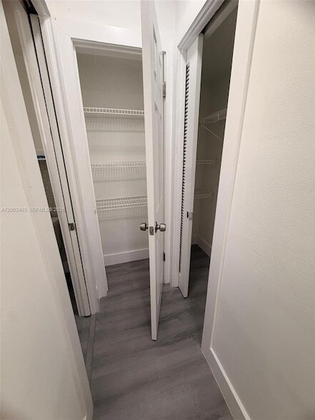 Building Photo - 20111 NE 27th Ct