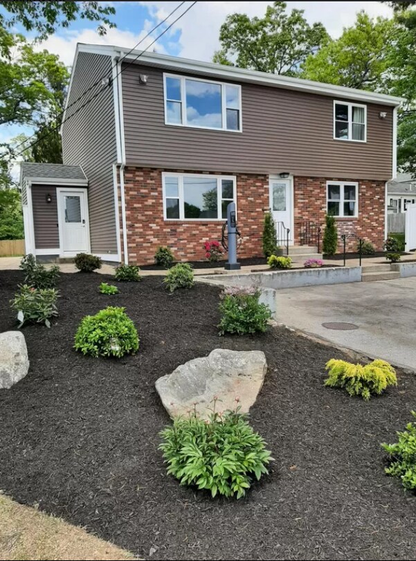 Primary Photo - 43 Fontaine Ave