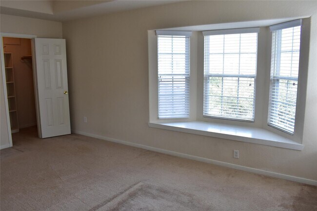 Building Photo - 2911 Creek Arbor Cir