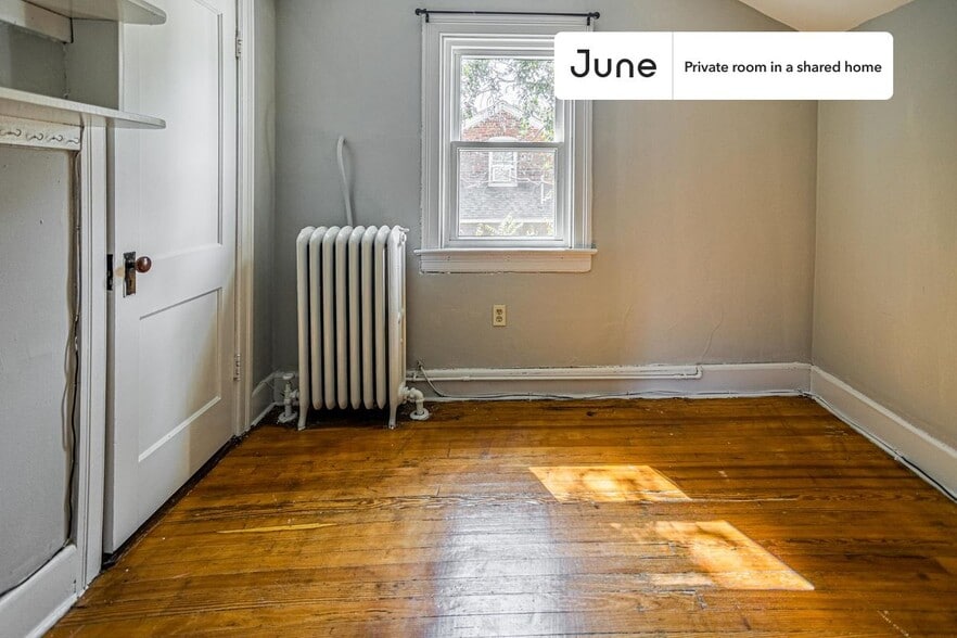 Building Photo - Room in Shared 6 bed/3 bath home in Brookland