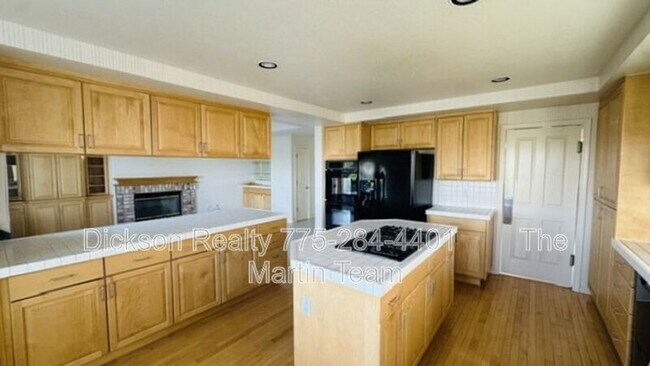 Building Photo - 6186 Squires Ln