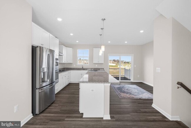 Building Photo - 569 Seeback Dr