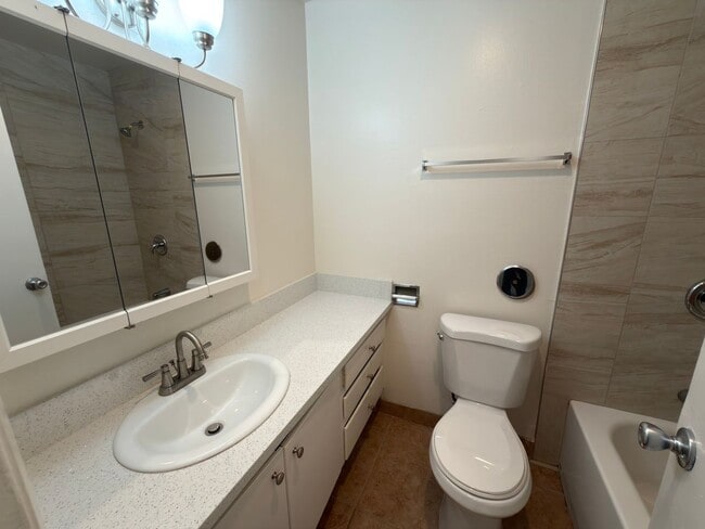 Building Photo - 4 BED, 2.5 BATH TOWNHOUSE STYLE CONDO- $3,575 ANAHEIM (LA PALMA & EUCLID)