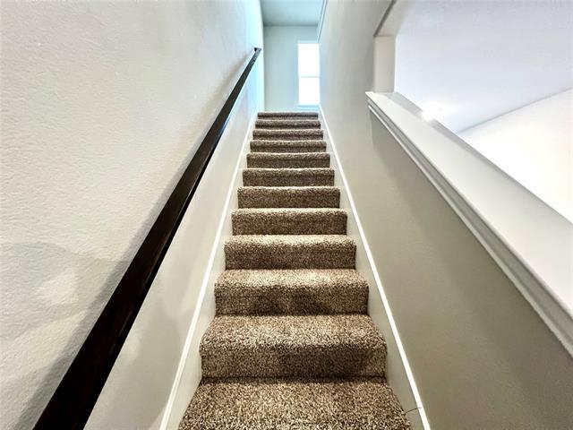 Building Photo - 2803 Woodland Ct