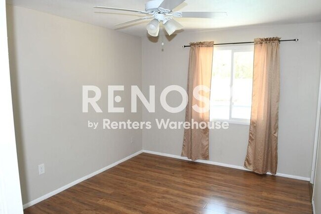 Building Photo - Updated 3 BD/2 BA/2 CG Home w/Pool Near Thunderbird & I-17 in Phoenix!