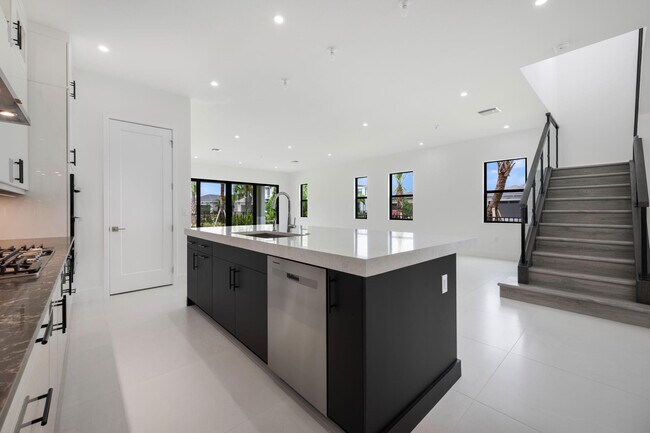 Building Photo - 12526 Solana Bay Cir