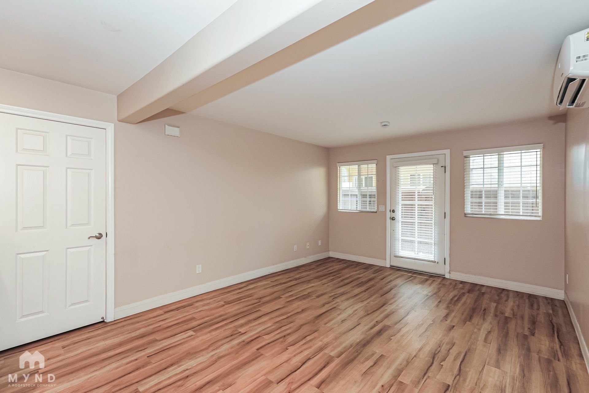 Building Photo - 5252 Balboa Arms Dr