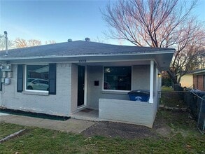 Building Photo - 10004 Olmos Dr