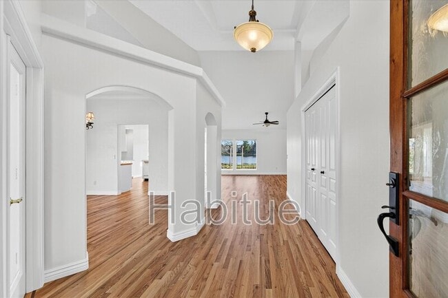 Building Photo - 393 E Trailside Dr