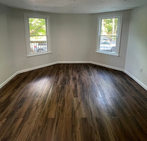 Building Photo - 81 Merrifield St