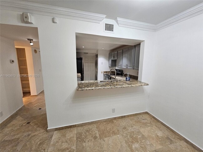 Building Photo - 6575 W Oakland Park Blvd