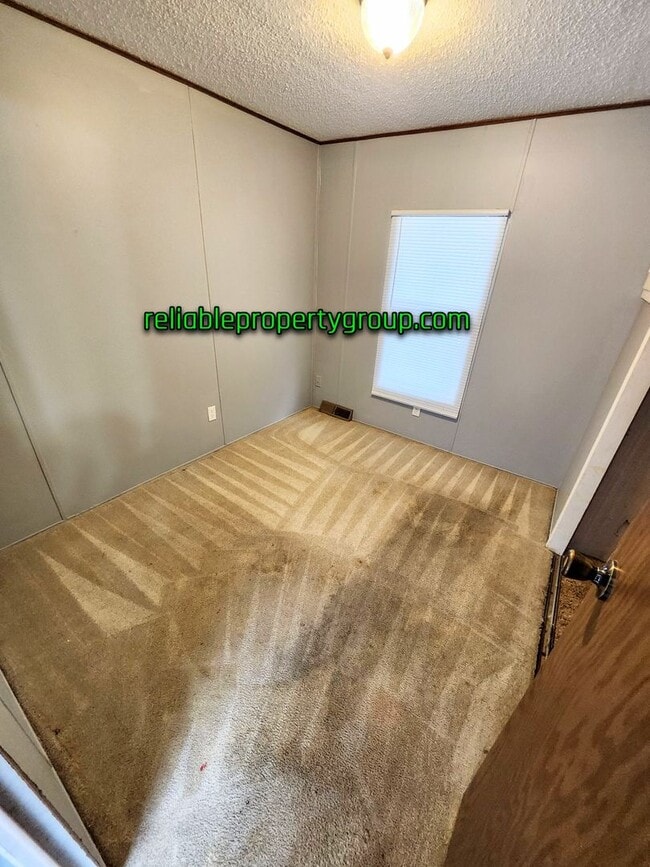 Building Photo - New Listing in Churubusco